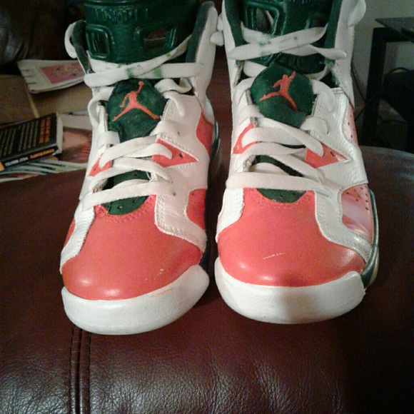 Youths Jordan 6 - Picture 2 of 5